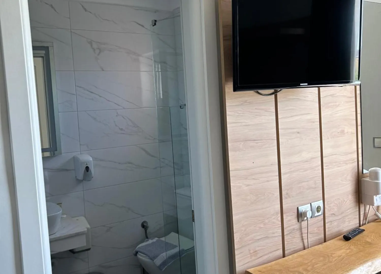 Perea Hotel Переа