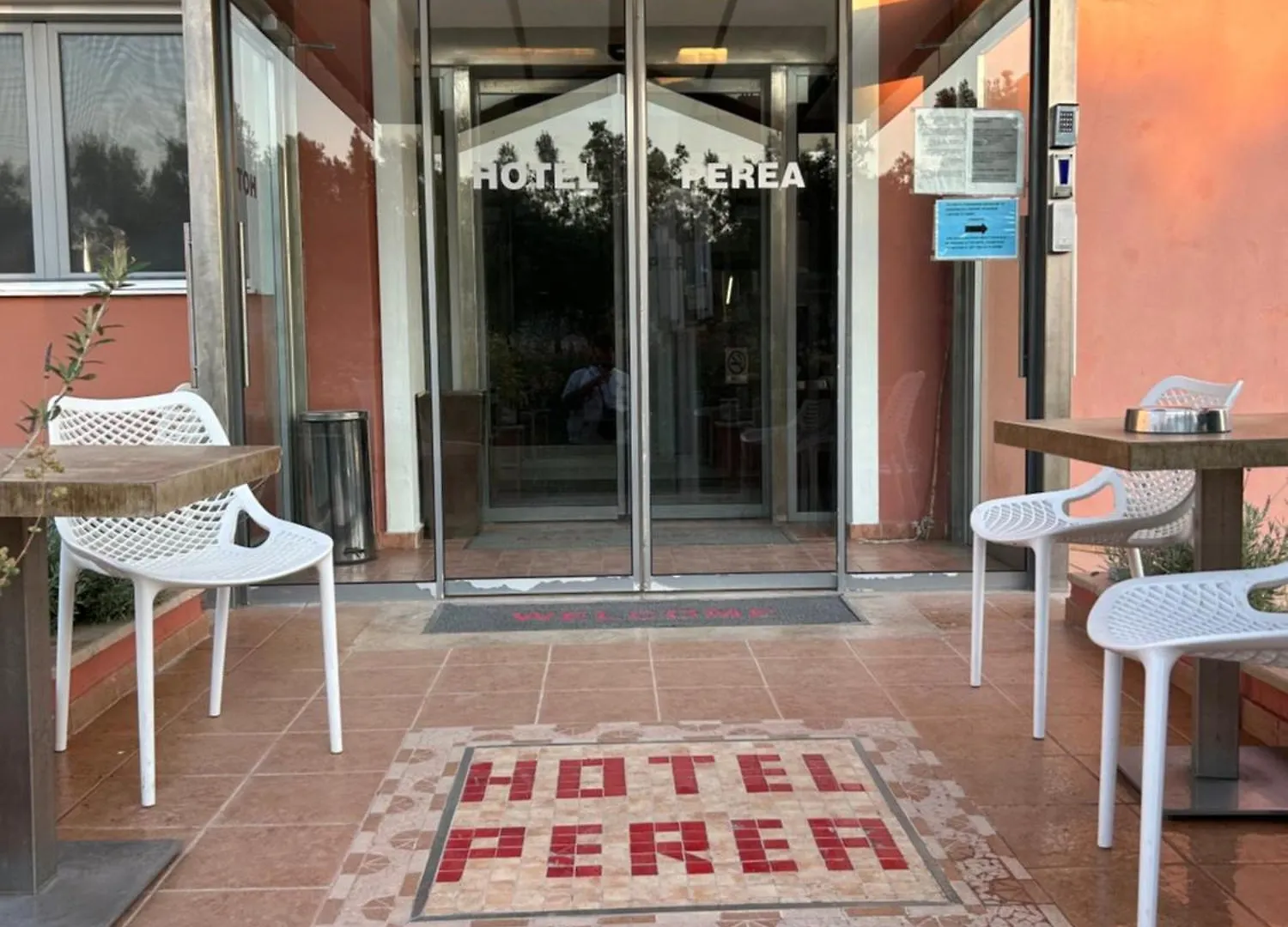 Perea Hotel Переа