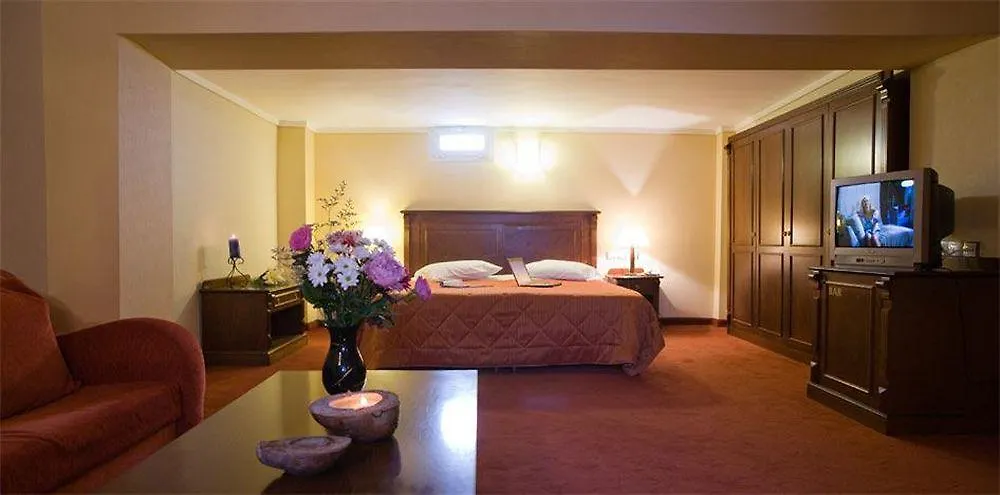 Perea Hotel Переа